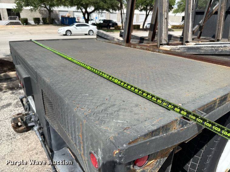 image for item ED5696 2007 Ford F650 Super Duty flatbed truck