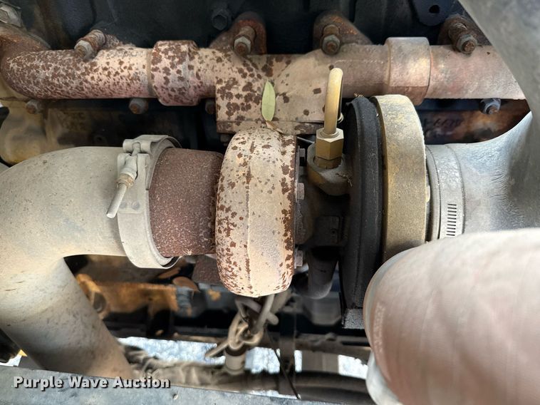 image for item ED5696 2007 Ford F650 Super Duty flatbed truck