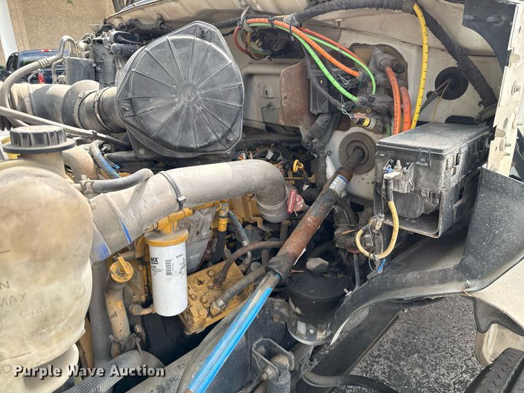 image for item ED5696 2007 Ford F650 Super Duty flatbed truck