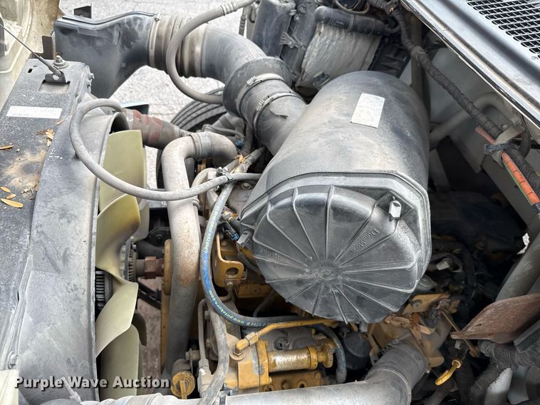 image for item ED5696 2007 Ford F650 Super Duty flatbed truck