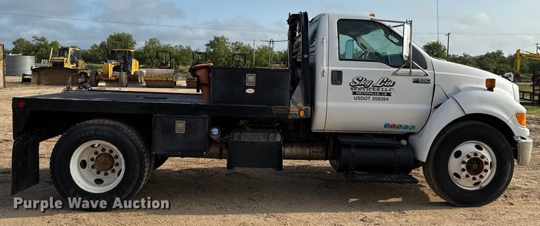 image for item ED5741 2011 Ford F650 Super Duty XL flatbed truck