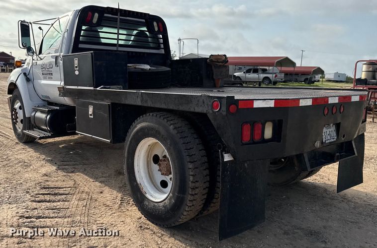 image for item ED5741 2011 Ford F650 Super Duty XL flatbed truck