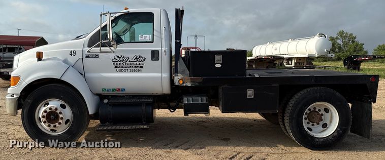 image for item ED5741 2011 Ford F650 Super Duty XL flatbed truck