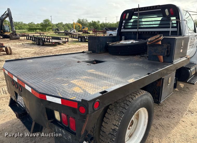 image for item ED5741 2011 Ford F650 Super Duty XL flatbed truck
