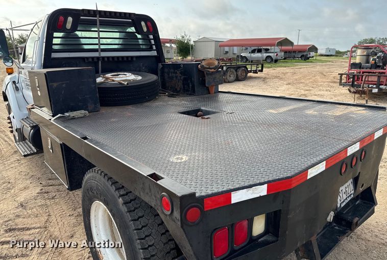 image for item ED5741 2011 Ford F650 Super Duty XL flatbed truck