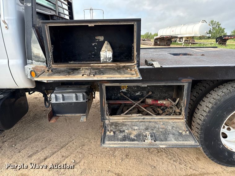 image for item ED5741 2011 Ford F650 Super Duty XL flatbed truck