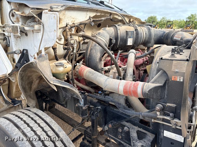 image for item ED5741 2011 Ford F650 Super Duty XL flatbed truck