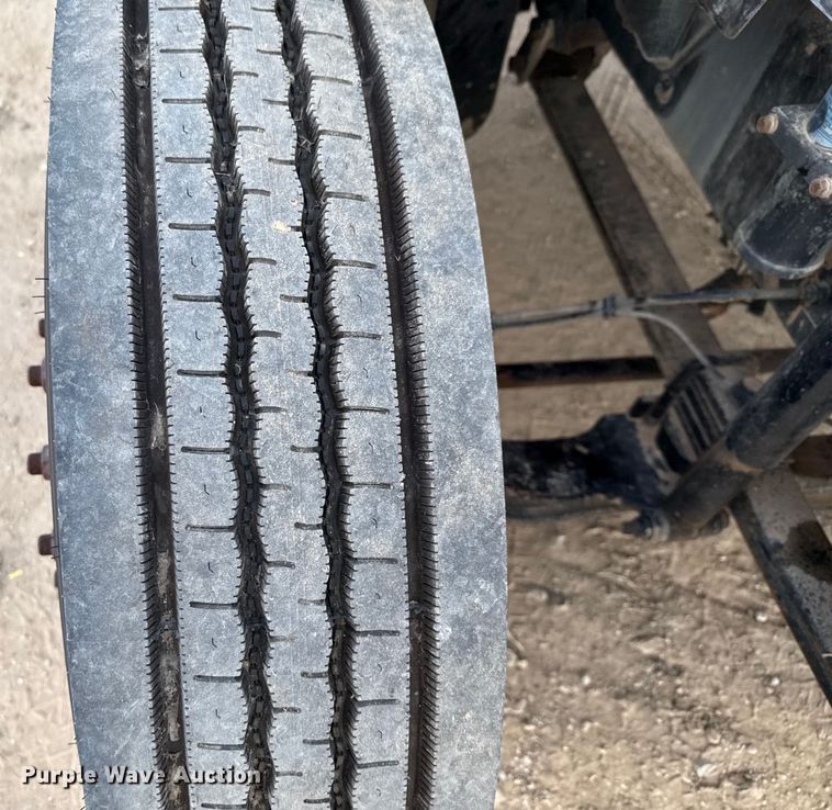 image for item ED5741 2011 Ford F650 Super Duty XL flatbed truck