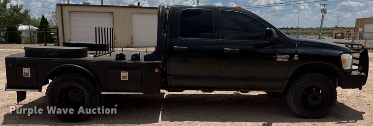 image for item ED5752 2007 Dodge Ram 3500 Quad Cab flatbed pickup truck