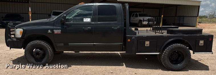 image for item ED5752 2007 Dodge Ram 3500 Quad Cab flatbed pickup truck