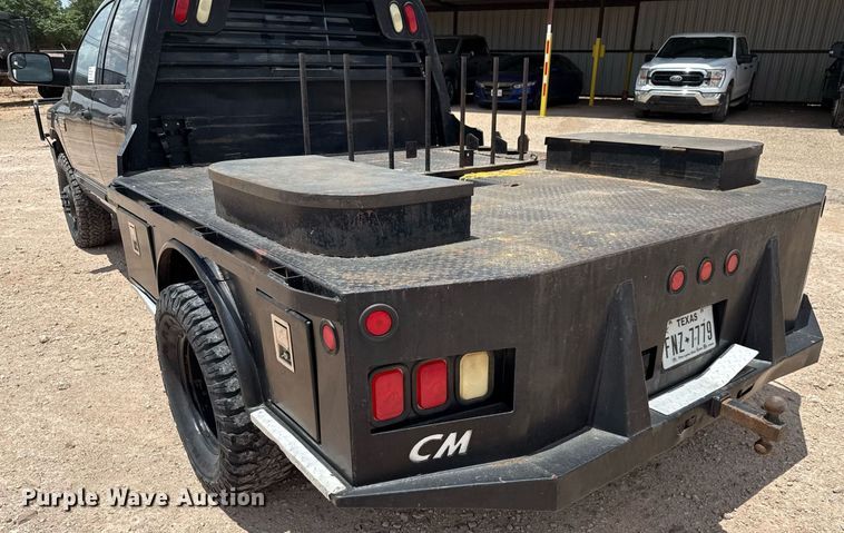 image for item ED5752 2007 Dodge Ram 3500 Quad Cab flatbed pickup truck