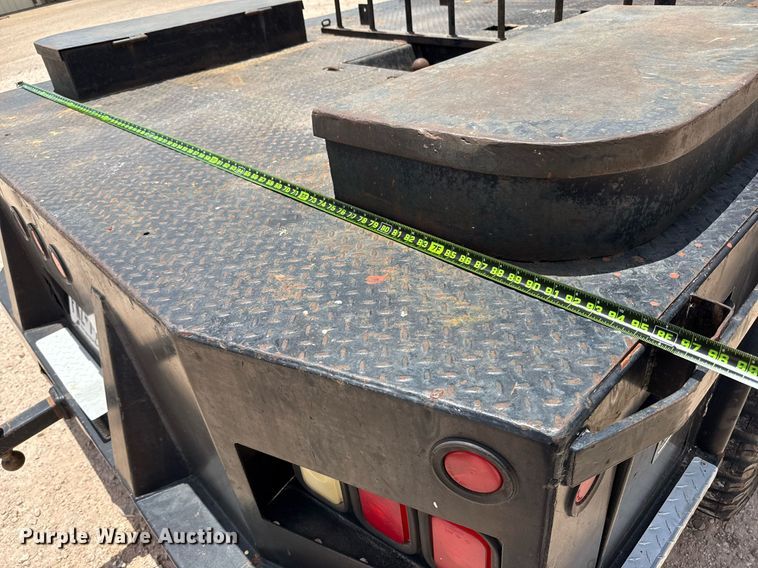 image for item ED5752 2007 Dodge Ram 3500 Quad Cab flatbed pickup truck