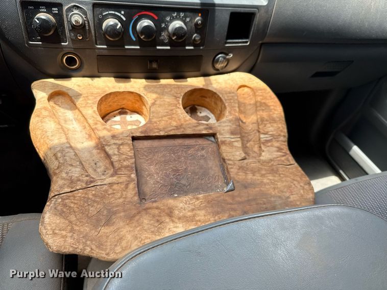 image for item ED5752 2007 Dodge Ram 3500 Quad Cab flatbed pickup truck