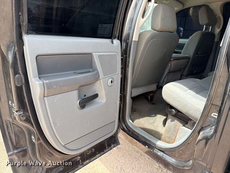 image for item ED5752 2007 Dodge Ram 3500 Quad Cab flatbed pickup truck