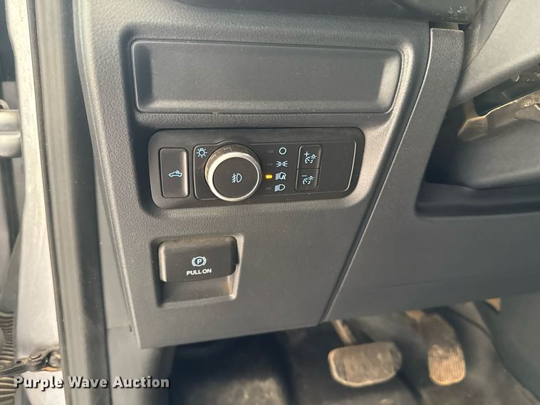 image for item ED5753 2022 Ford F150 STX SuperCrew pickup truck