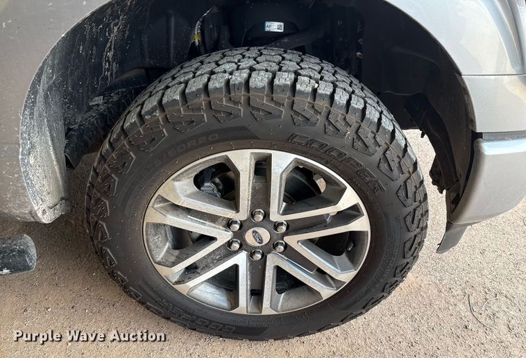 image for item ED5753 2022 Ford F150 STX SuperCrew pickup truck