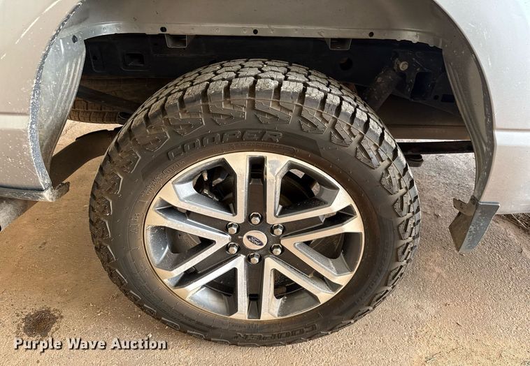 image for item ED5753 2022 Ford F150 STX SuperCrew pickup truck