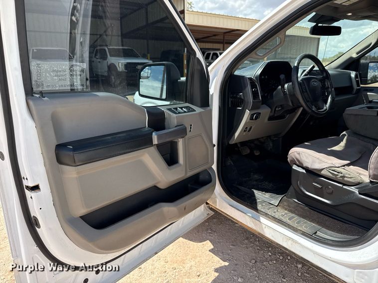 image for item ED5754 2019 Ford F150 XLT SuperCrew pickup truck