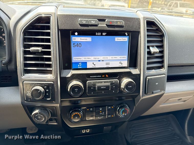 image for item ED5754 2019 Ford F150 XLT SuperCrew pickup truck