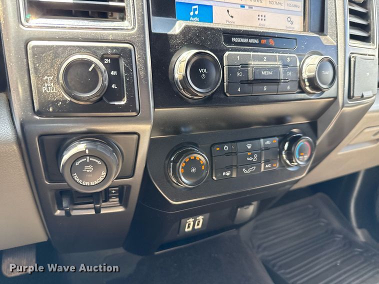 image for item ED5754 2019 Ford F150 XLT SuperCrew pickup truck