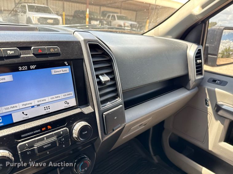 image for item ED5754 2019 Ford F150 XLT SuperCrew pickup truck