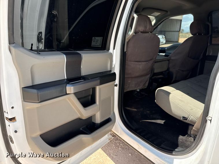 image for item ED5754 2019 Ford F150 XLT SuperCrew pickup truck