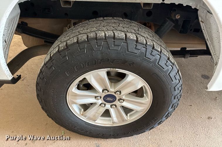 image for item ED5754 2019 Ford F150 XLT SuperCrew pickup truck