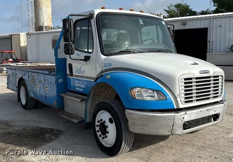 image for item ED5797 2014 Freightliner Business Class M2 flatbed truck