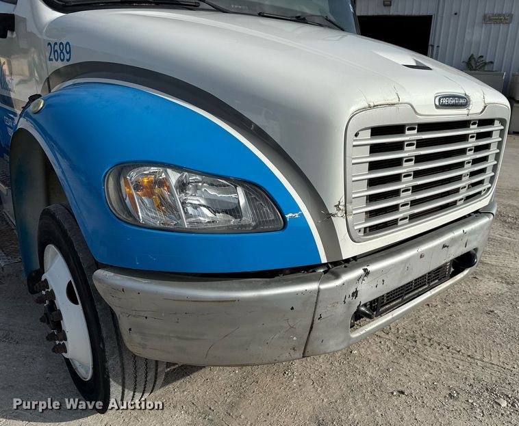 image for item ED5797 2014 Freightliner Business Class M2 flatbed truck