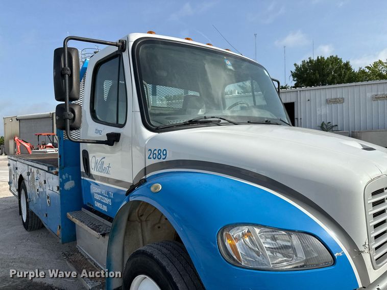 image for item ED5797 2014 Freightliner Business Class M2 flatbed truck