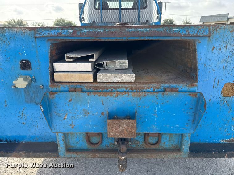 image for item ED5797 2014 Freightliner Business Class M2 flatbed truck