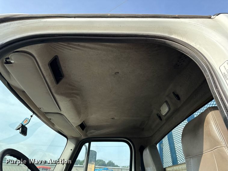 image for item ED5797 2014 Freightliner Business Class M2 flatbed truck