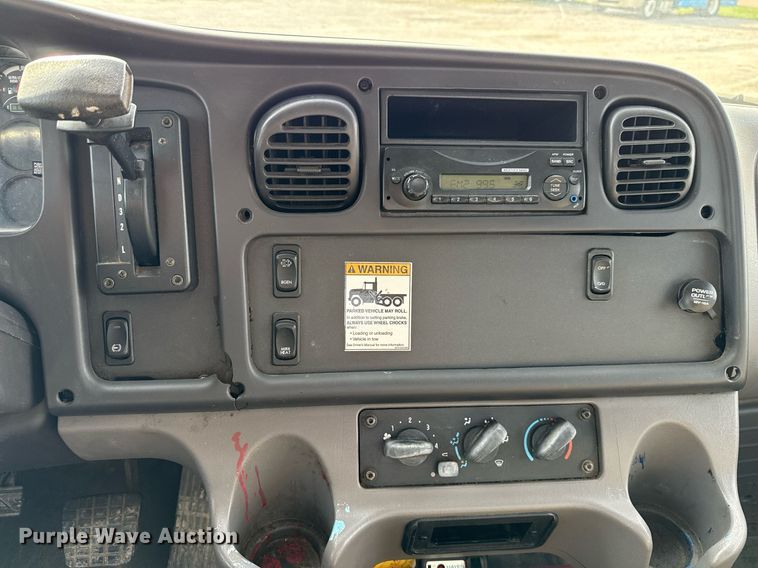 image for item ED5797 2014 Freightliner Business Class M2 flatbed truck