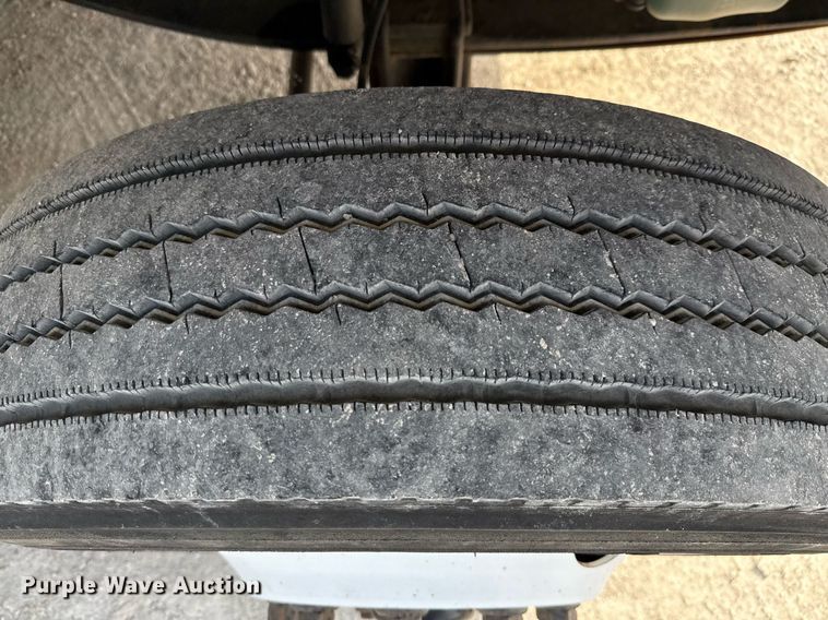 image for item ED5797 2014 Freightliner Business Class M2 flatbed truck