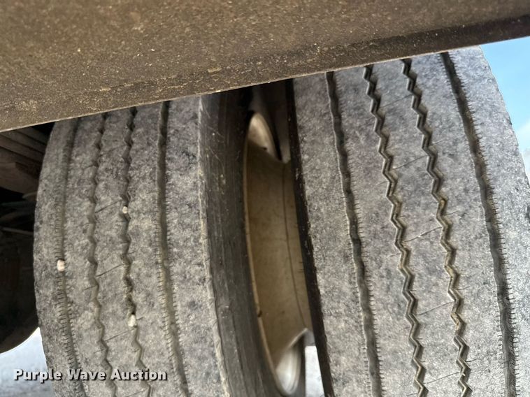 image for item ED5797 2014 Freightliner Business Class M2 flatbed truck