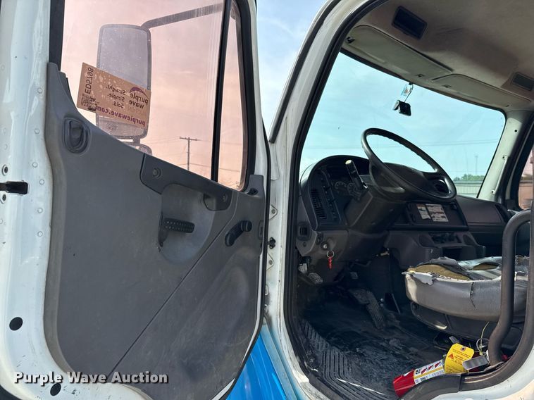 image for item ED5798 2012 Freightliner Business Class M2 flatbed truck