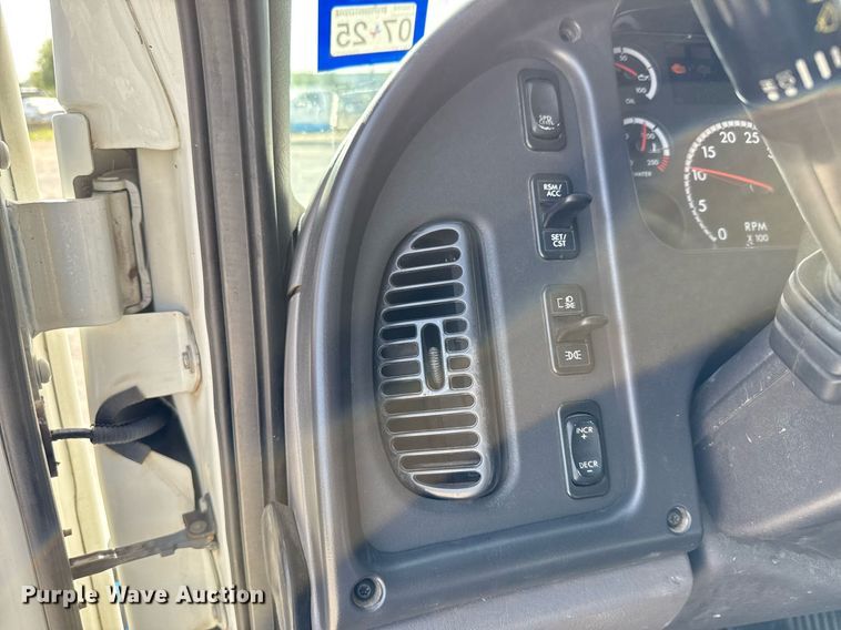 image for item ED5798 2012 Freightliner Business Class M2 flatbed truck