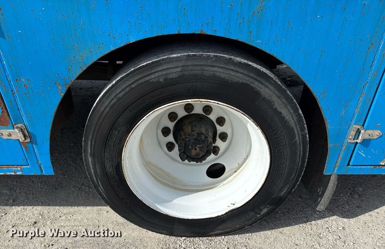 image for item ED5798 2012 Freightliner Business Class M2 flatbed truck