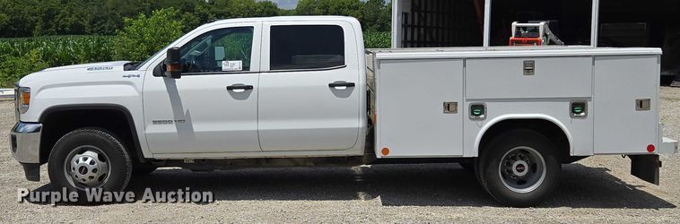 image for item EF1591 2018 GMC Sierra 3500HD Crew Cab utility bed pickup truck