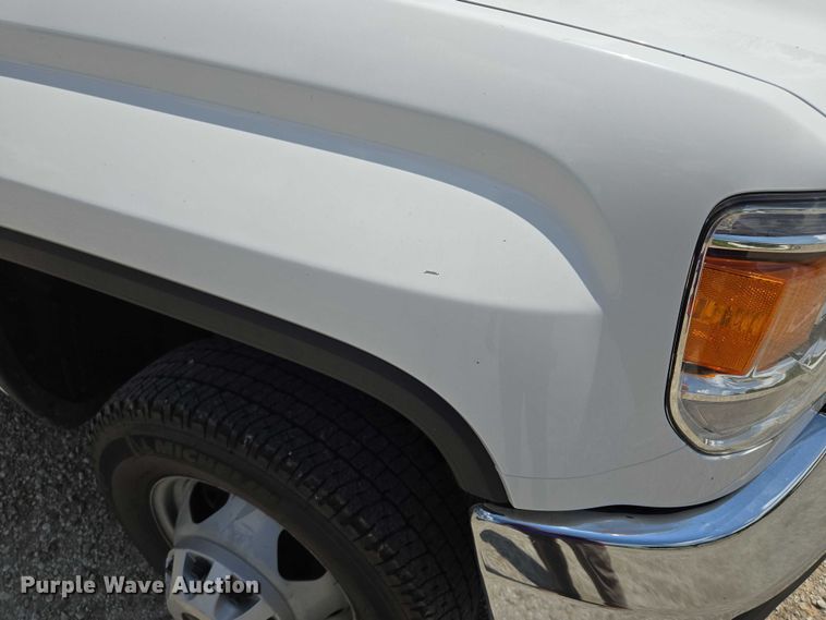 image for item EF1591 2018 GMC Sierra 3500HD Crew Cab utility bed pickup truck