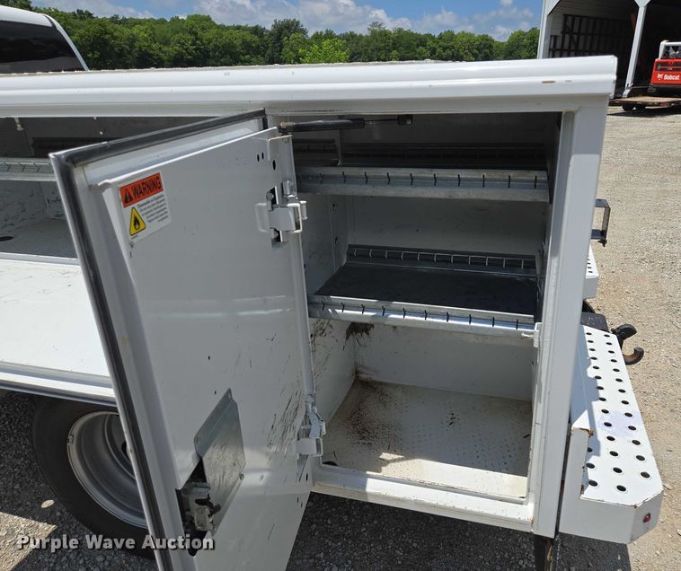 image for item EF1591 2018 GMC Sierra 3500HD Crew Cab utility bed pickup truck