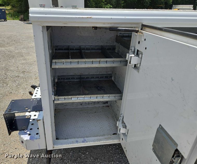 image for item EF1591 2018 GMC Sierra 3500HD Crew Cab utility bed pickup truck