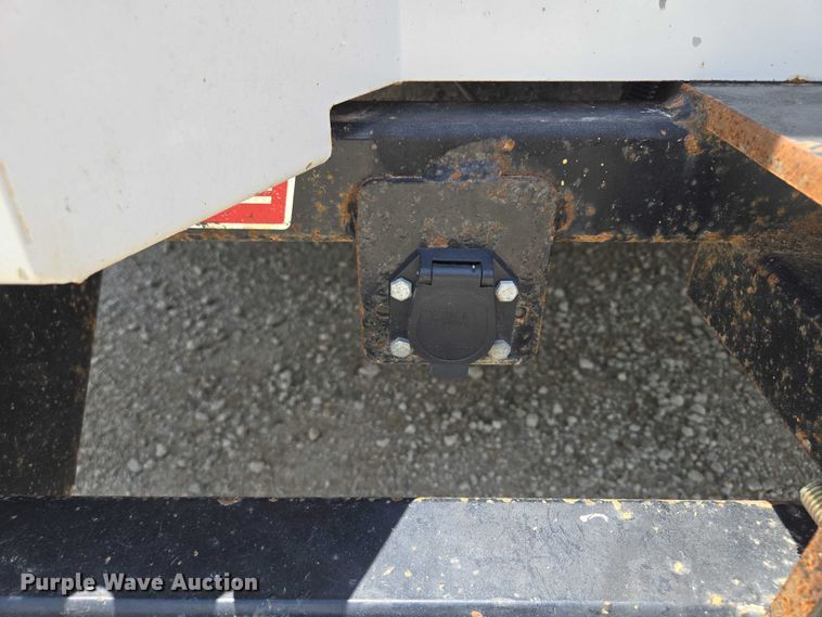 image for item EF1591 2018 GMC Sierra 3500HD Crew Cab utility bed pickup truck