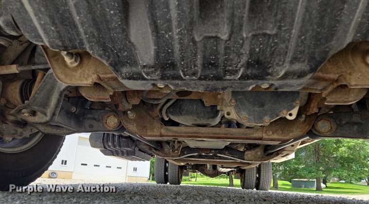 image for item EF1591 2018 GMC Sierra 3500HD Crew Cab utility bed pickup truck