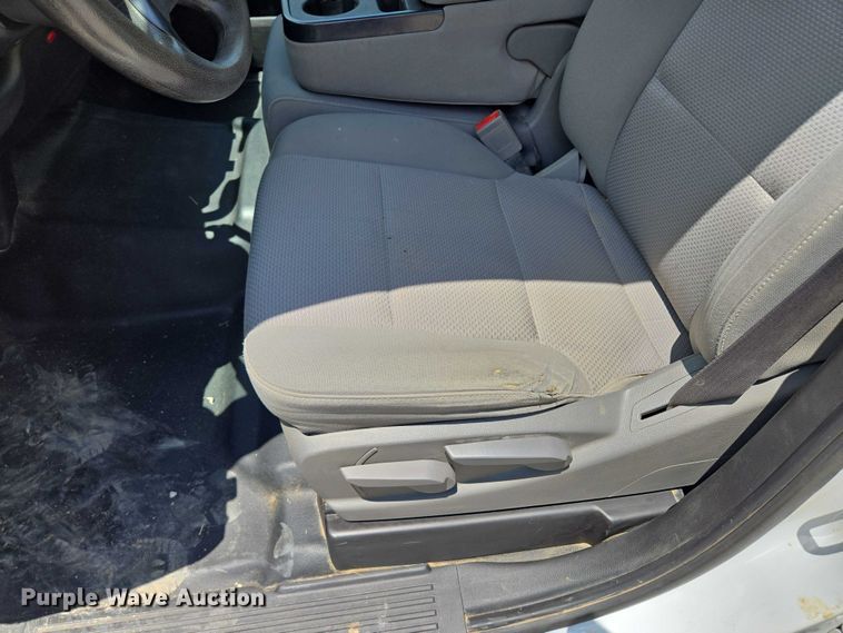 image for item EF1591 2018 GMC Sierra 3500HD Crew Cab utility bed pickup truck