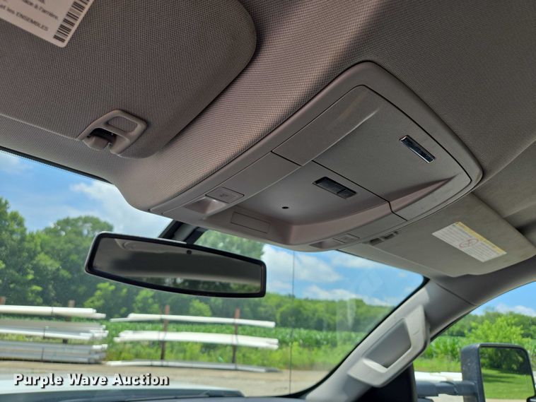 image for item EF1591 2018 GMC Sierra 3500HD Crew Cab utility bed pickup truck