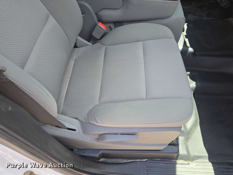 image for item EF1591 2018 GMC Sierra 3500HD Crew Cab utility bed pickup truck