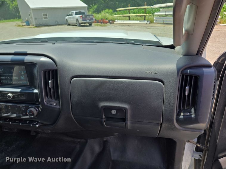 image for item EF1591 2018 GMC Sierra 3500HD Crew Cab utility bed pickup truck