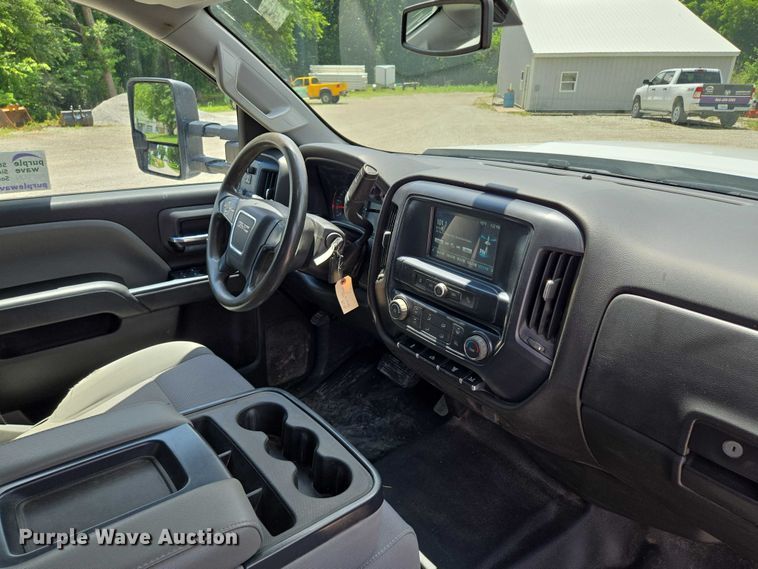 image for item EF1591 2018 GMC Sierra 3500HD Crew Cab utility bed pickup truck