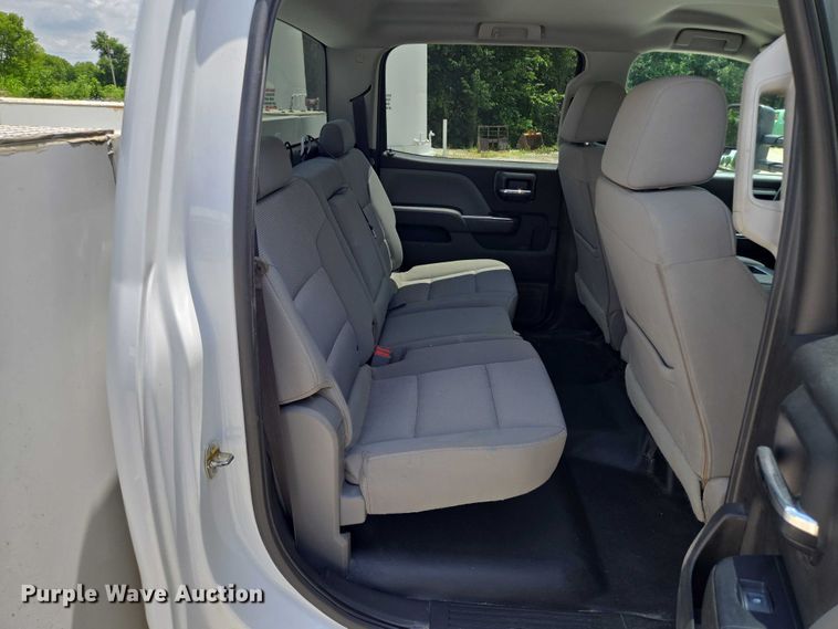 image for item EF1591 2018 GMC Sierra 3500HD Crew Cab utility bed pickup truck